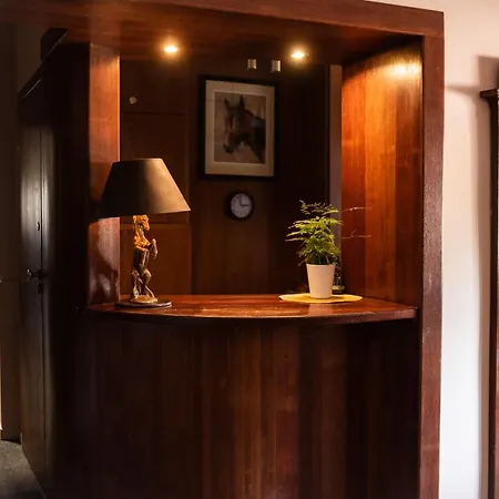 Podkowa Hotell *