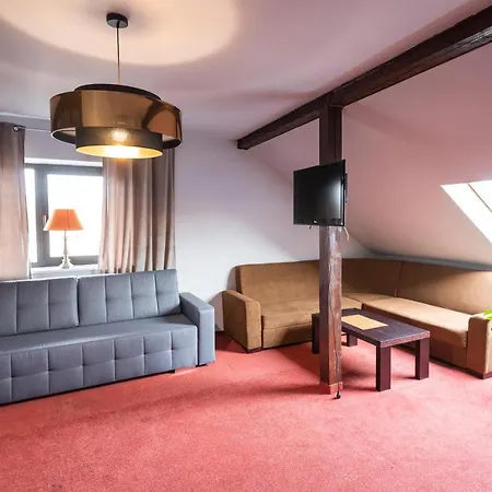 Hotel Podkowa *